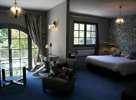 Les Biches Hotel
