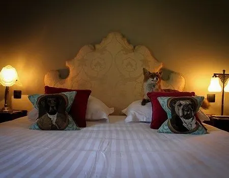 Les Biches Hotel 3*